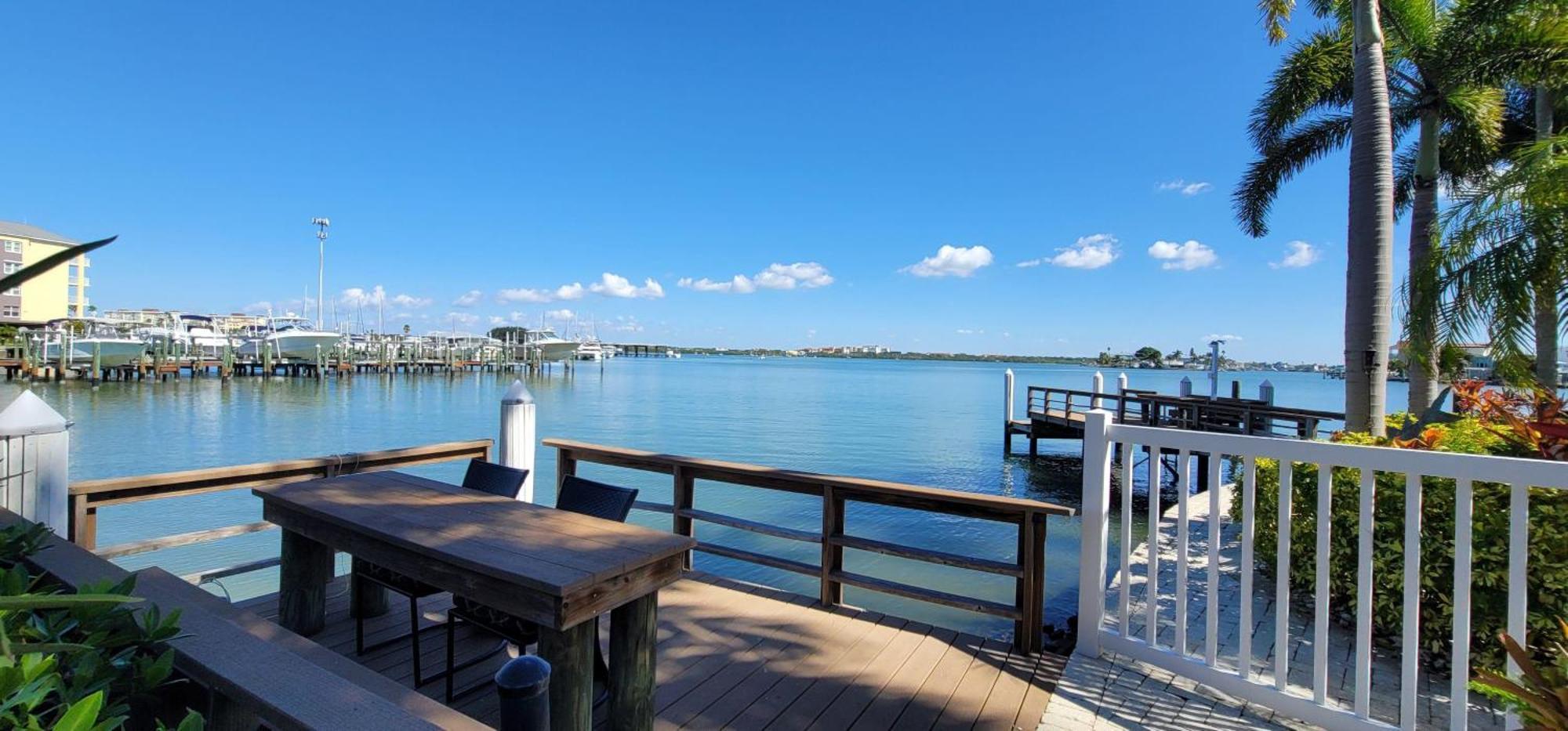 Coconut Paradise St. Pete Beach Exterior foto