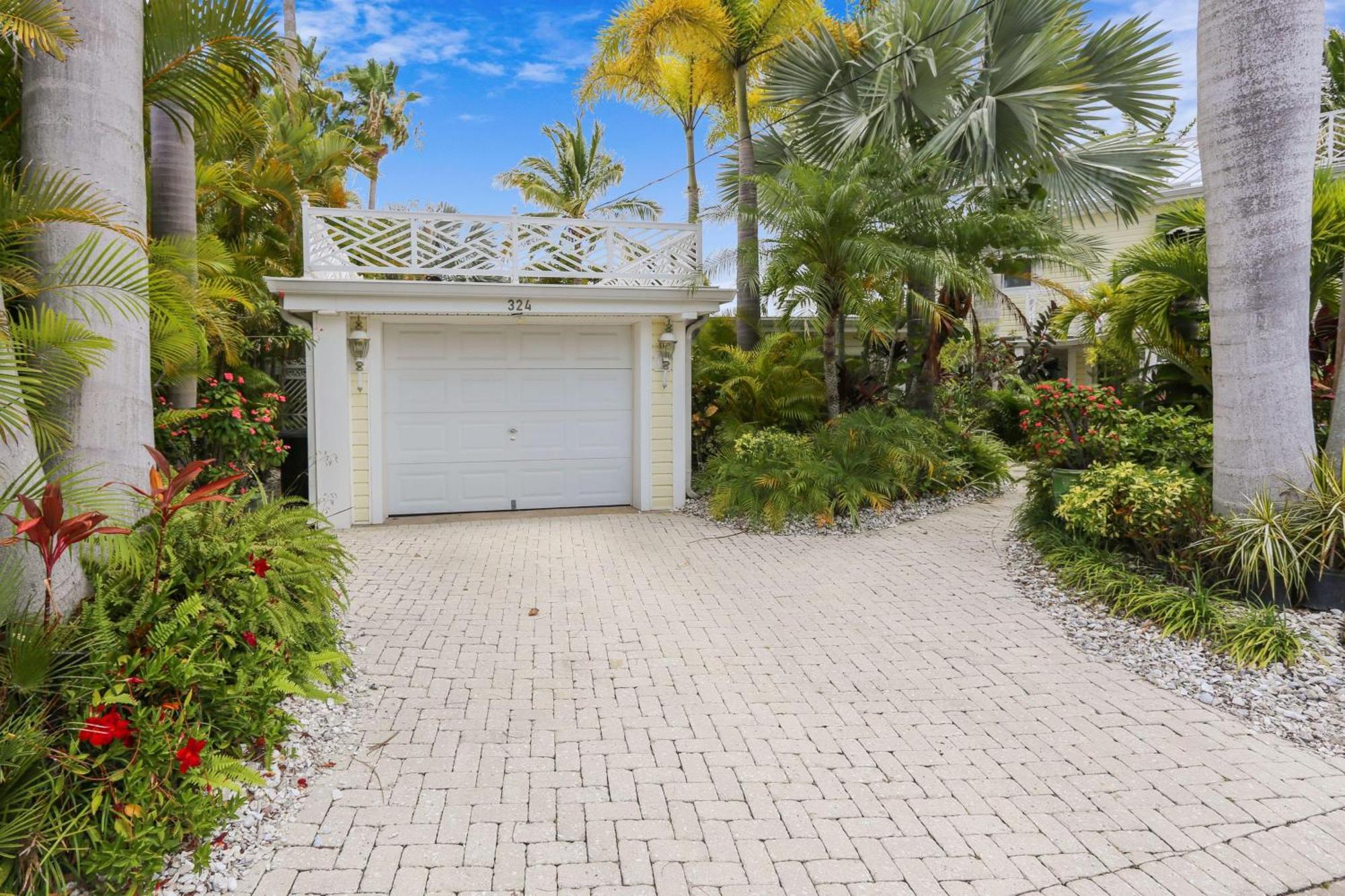 Coconut Paradise St. Pete Beach Exterior foto